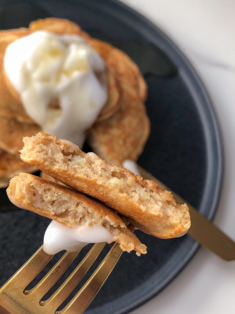 inside of an apple and cinnamon crepe